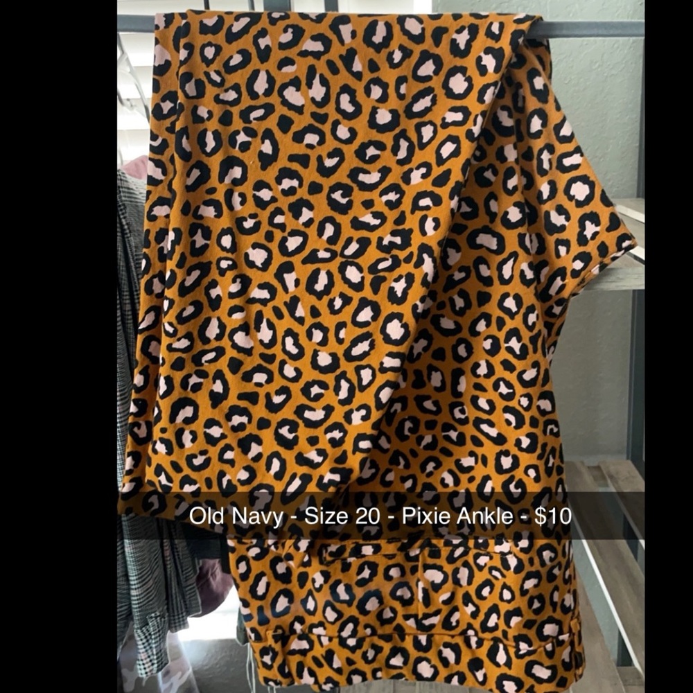 Old Navy Pixie Ankle Pants - Leopard - Size 20